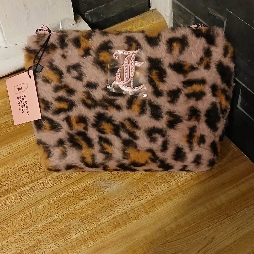 Juicy Couture NWT Mauve Colored Leopard Print Cosmetic Case - Picture 2 of 6